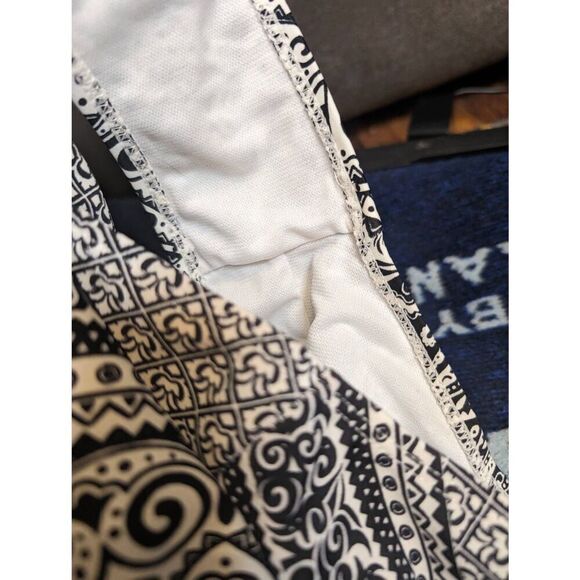 Emily B.  Padded one-piece swimsuit large - Picture 5 of 6